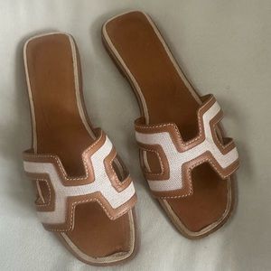 Hermes Oran Noisette / Beige Doe Toile H